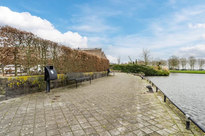 Foto 25 van Plecht 100