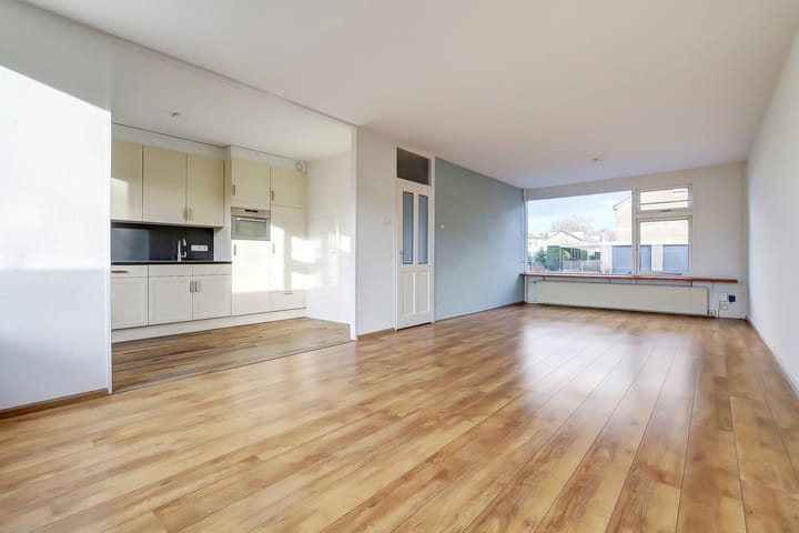 Foto 3 van Heilige Stoel 4851