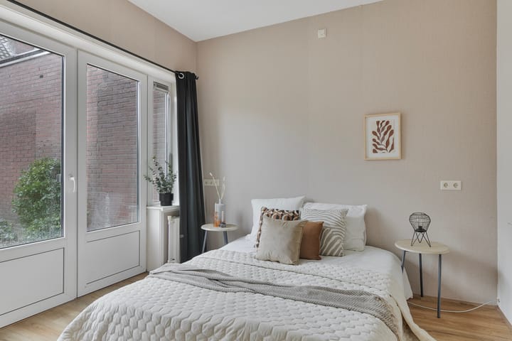 Foto 9 van Mgr. Van de Weteringstraat 28