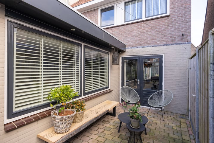 View photo 38 of Burgemeester Schoutsenstraat 17