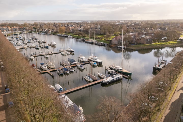 Bekijk foto 44 van Burgemeester Schoutsenstraat 17