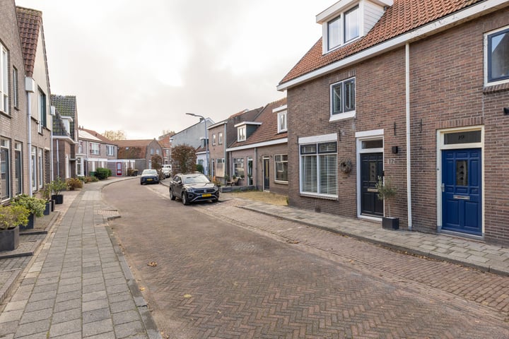 View photo 51 of Burgemeester Schoutsenstraat 17