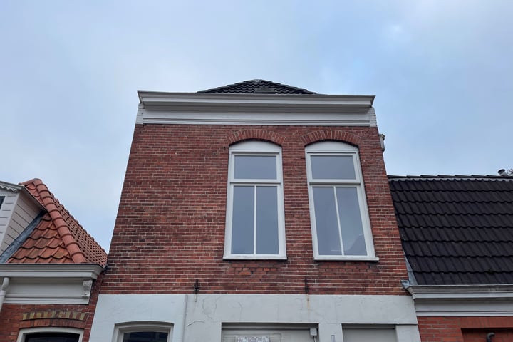 View photo 2 of Bergstraat 72-A