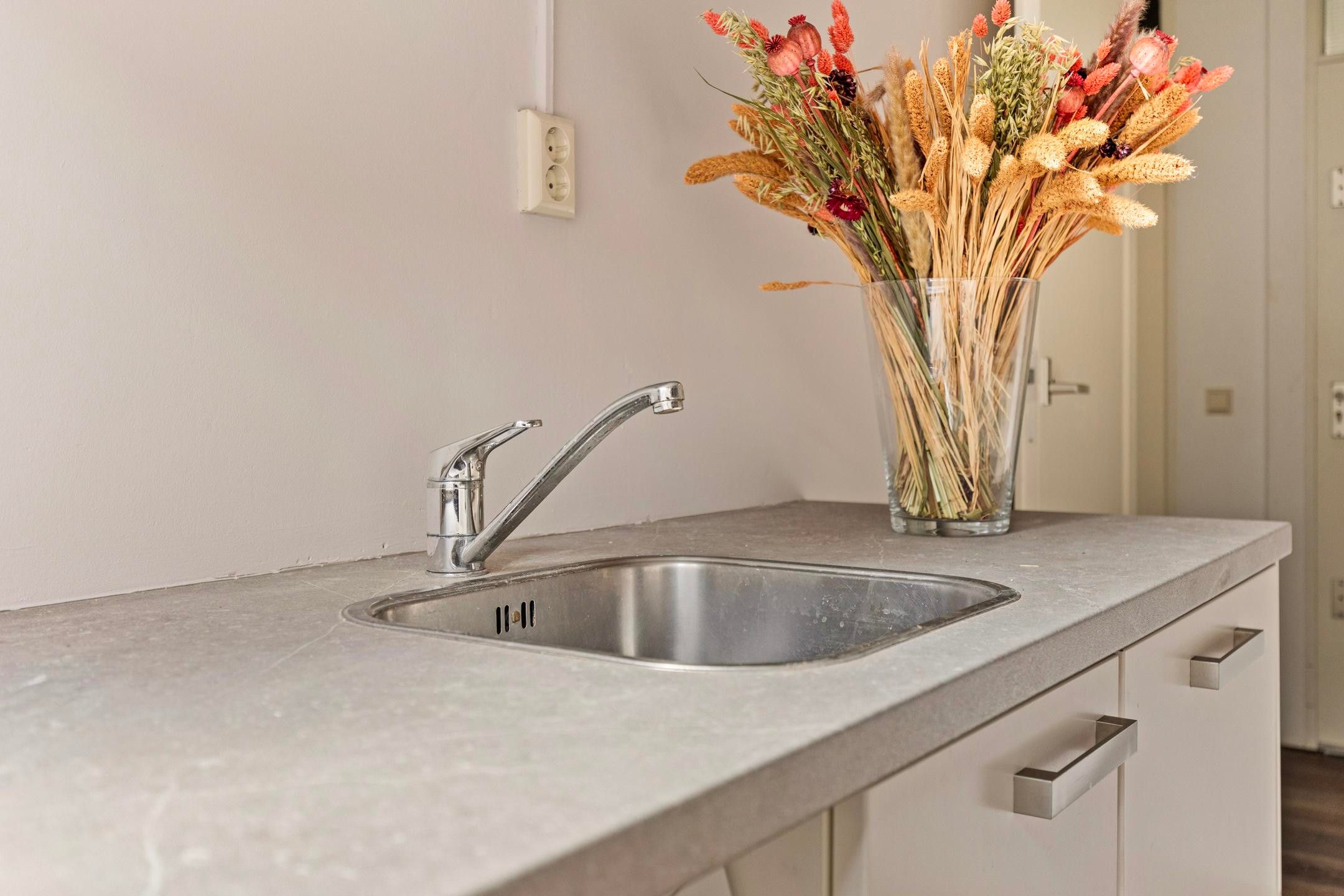 Photo 18 of Vincent van Goghstraat 18-B