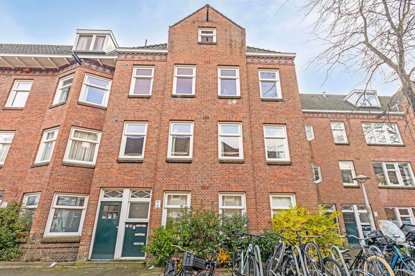 Photo 4 of Vincent van Goghstraat 18-B