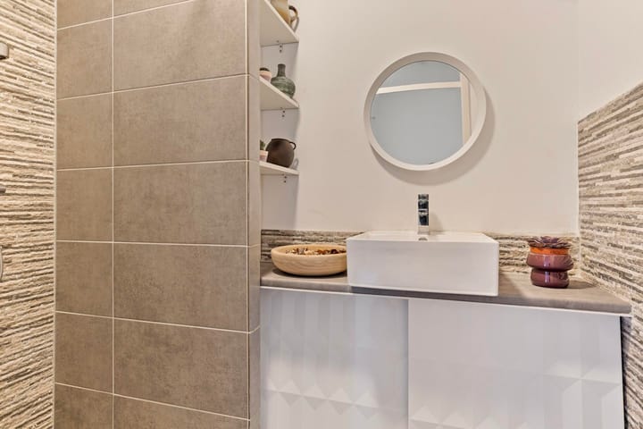 Photo 19 of Vincent van Goghstraat 18-B