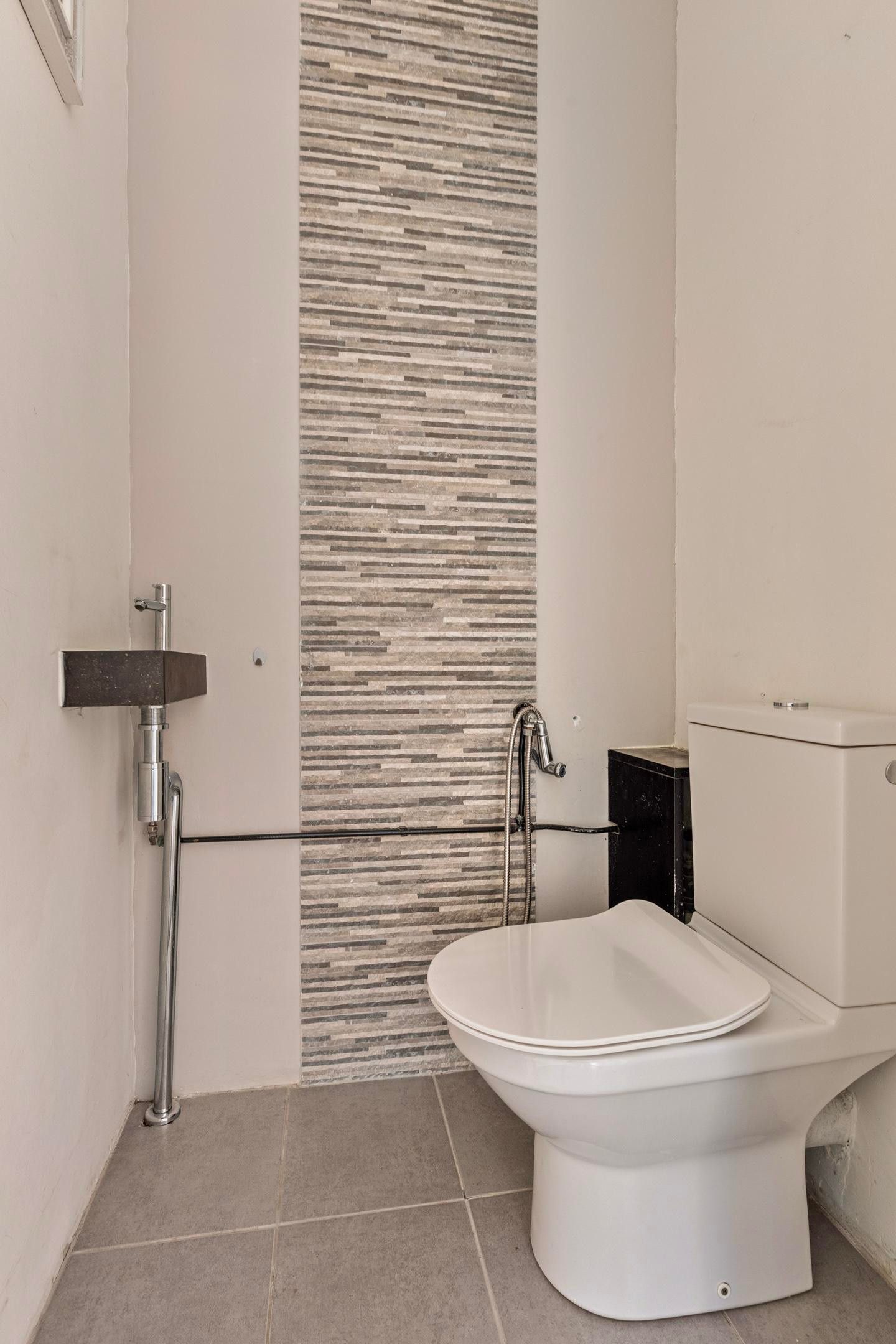 Photo 21 of Vincent van Goghstraat 18-B