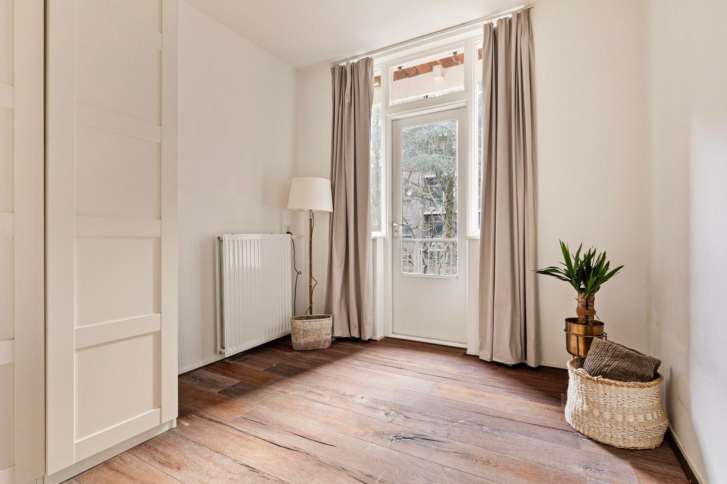 Photo 10 of Vincent van Goghstraat 18-B