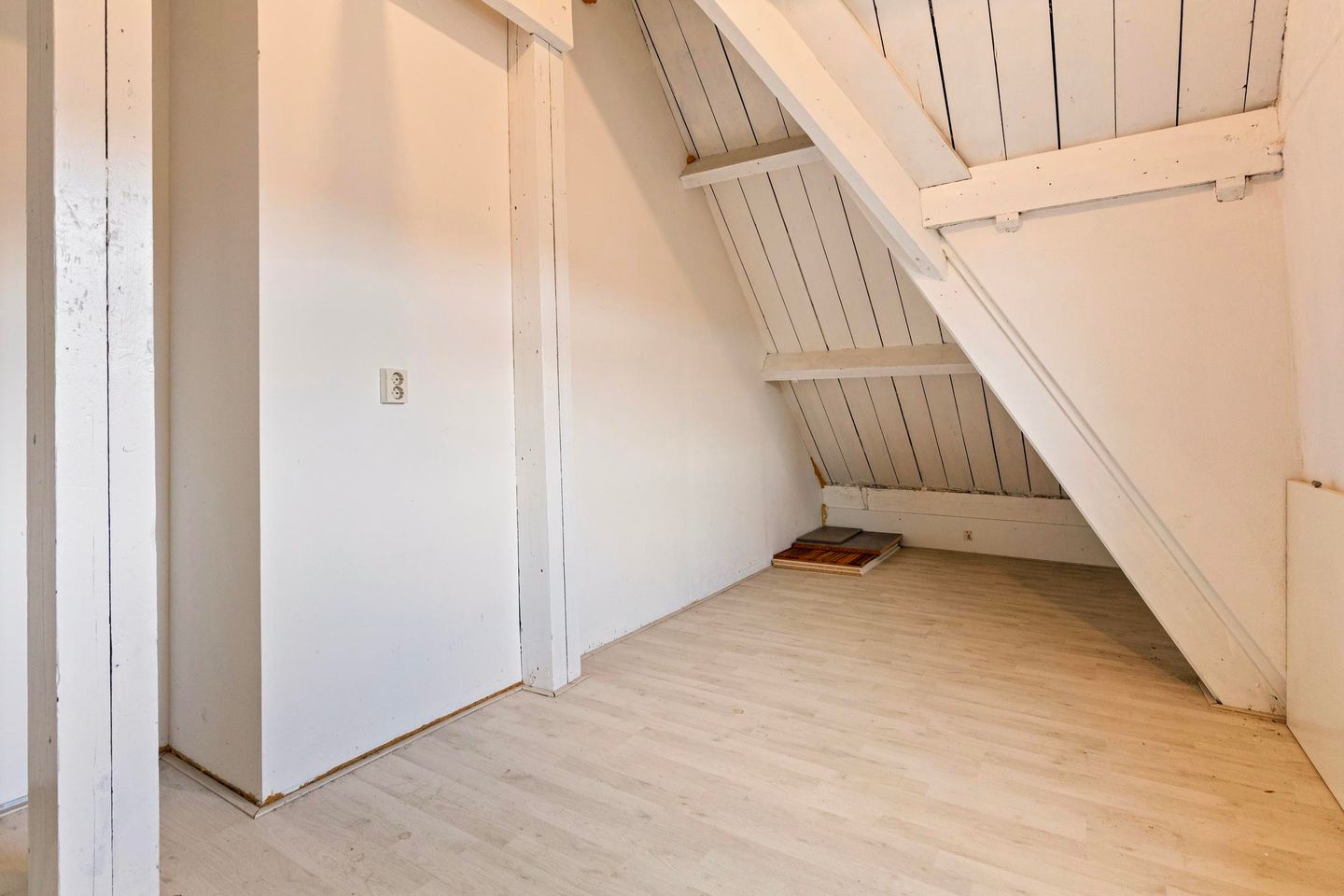 Photo 25 of Vincent van Goghstraat 18-B