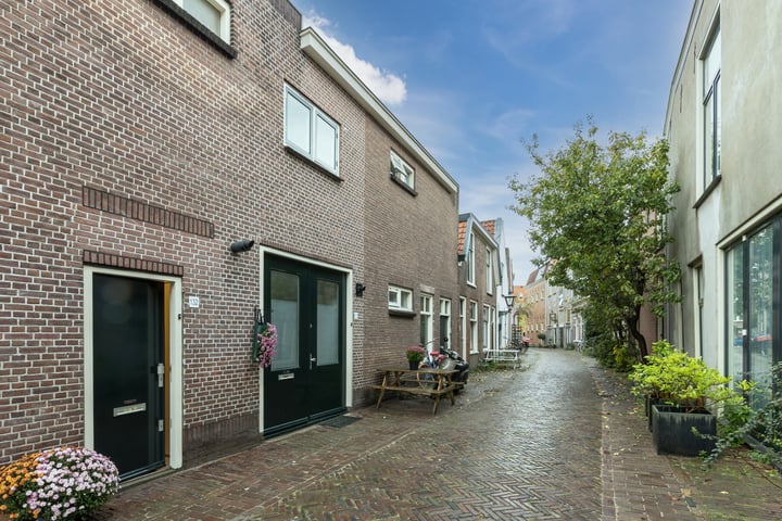 View photo 1 of Vestestraat 132-A