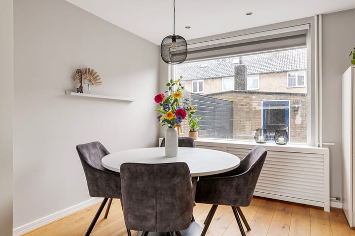 Foto 9 van Julianalaan 11