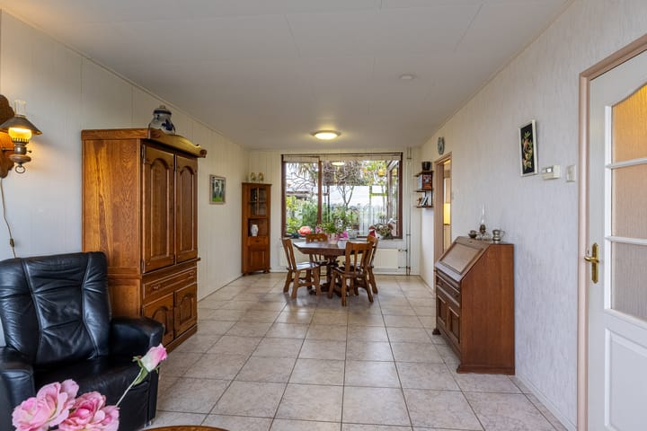 Foto 2 van Parallelweg 8