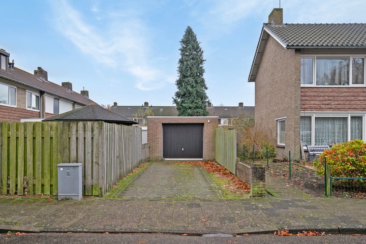 Bekijk foto 34 van Gentiaanstraat 1