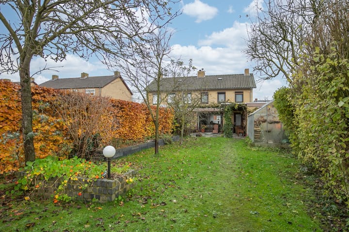 Foto 24 van van Loonstraat 3