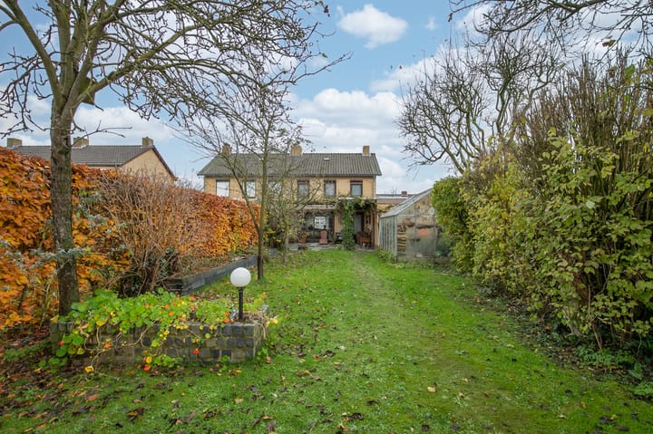 Foto 2 van van Loonstraat 3