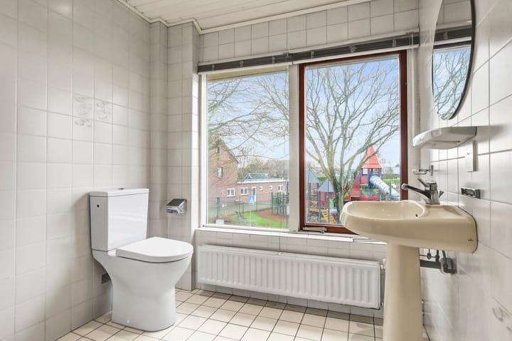 Photo 19 of Heldersestraat 11