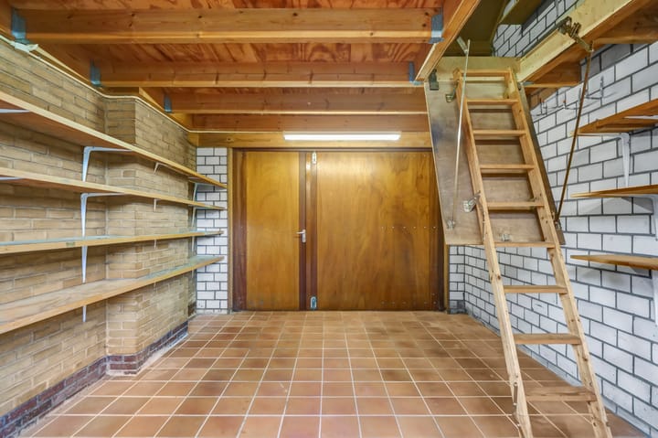 Photo 21 of Heldersestraat 11