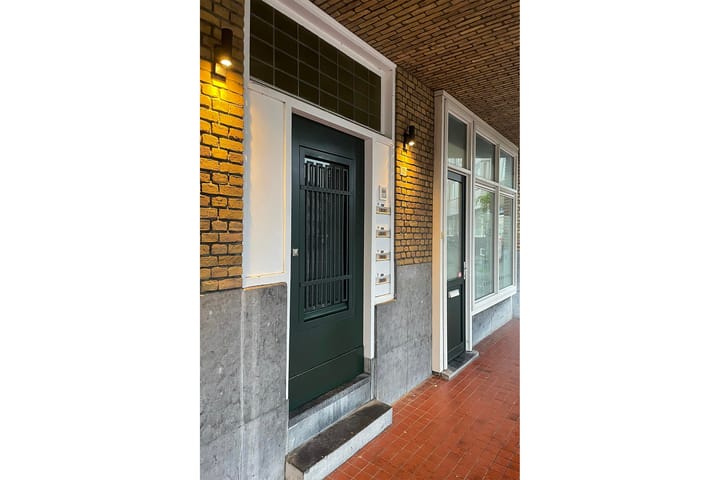 Foto 2 van Lorentzplein 2-B2