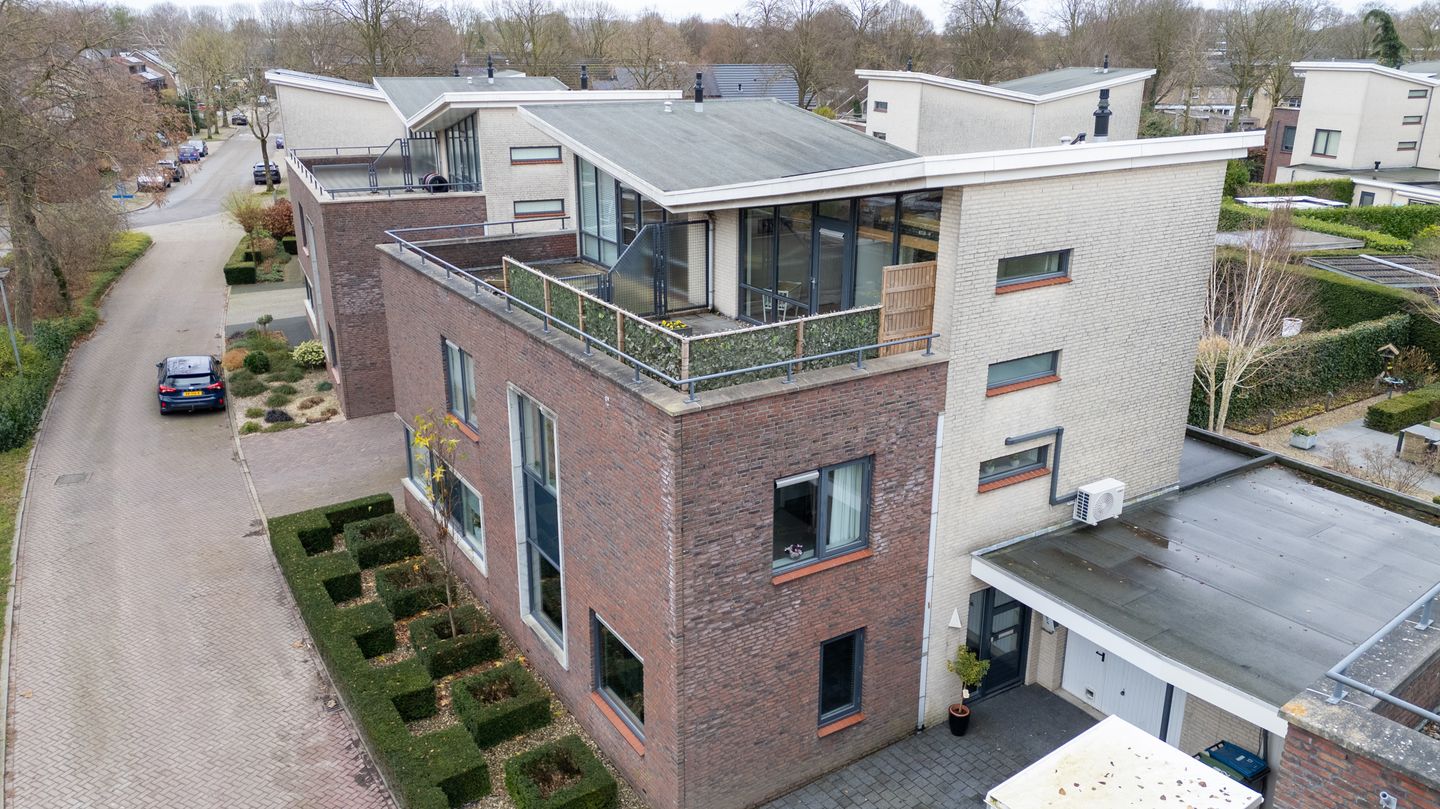 Foto 1 van De Lindenhof 10