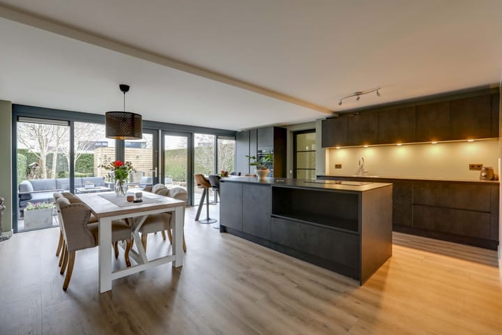 Foto 3 van De Lindenhof 10