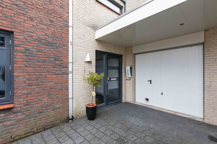 Foto 11 van De Lindenhof 10