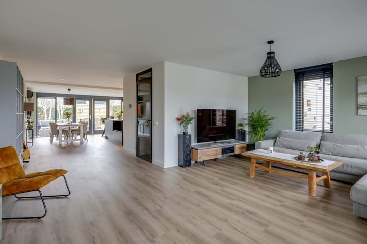 Foto 20 van De Lindenhof 10