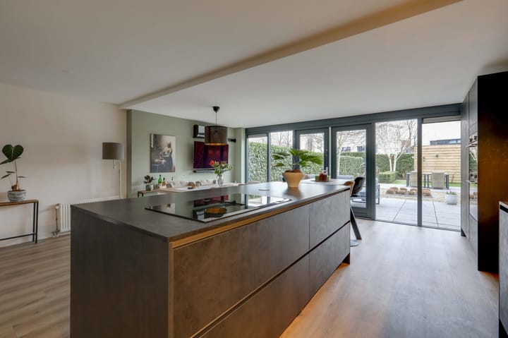 Foto 23 van De Lindenhof 10