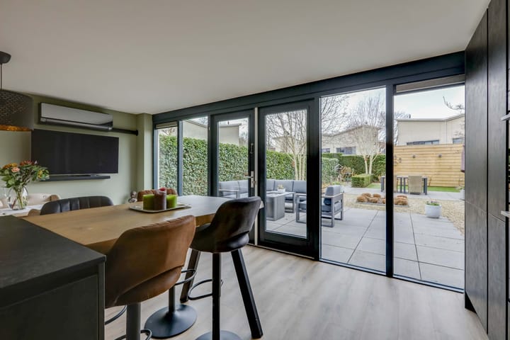 Foto 24 van De Lindenhof 10