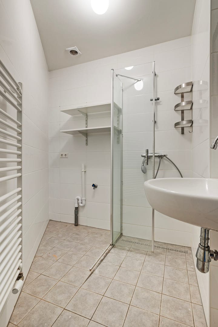 Photo 13 of Adriaen van Ostadelaan 40-A