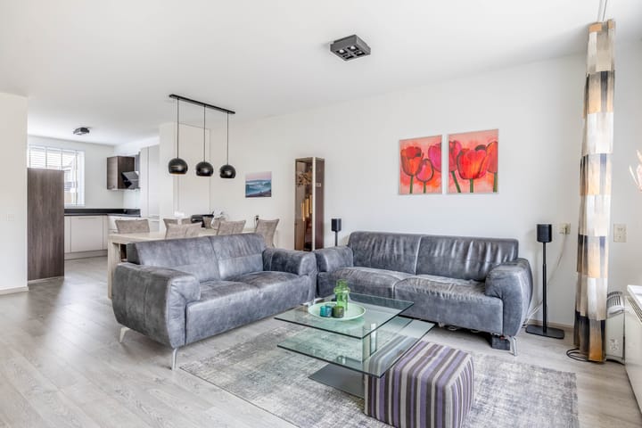 Foto 2 van Luchtenburg 140