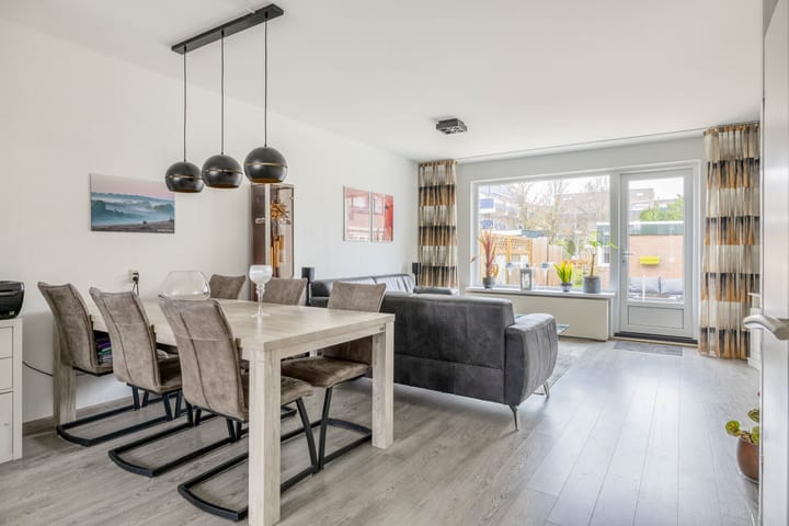 Foto 9 van Luchtenburg 140