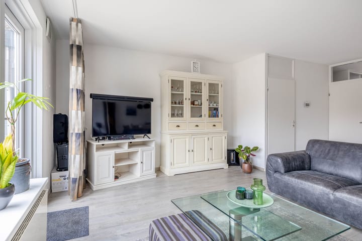 Foto 12 van Luchtenburg 140