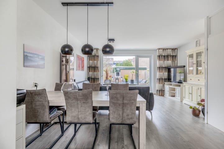 Foto 15 van Luchtenburg 140