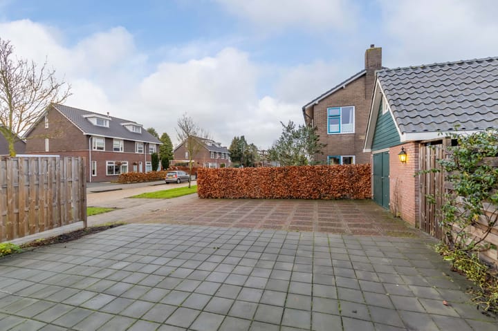 Foto 36 van van Helomalaan 47