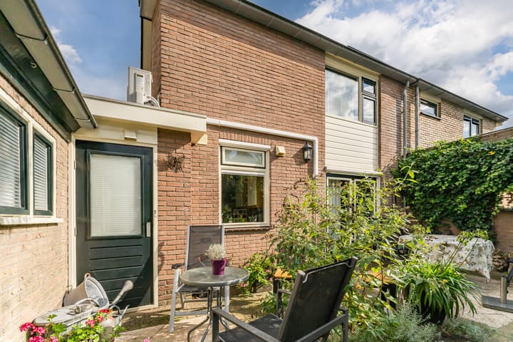 Foto 33 van Bernhardstraat 36