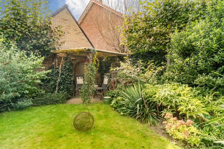 Foto 38 van Bernhardstraat 36