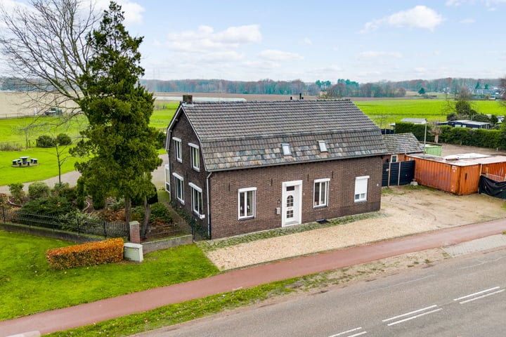 Bekijk foto 40 van Rijksweg 30