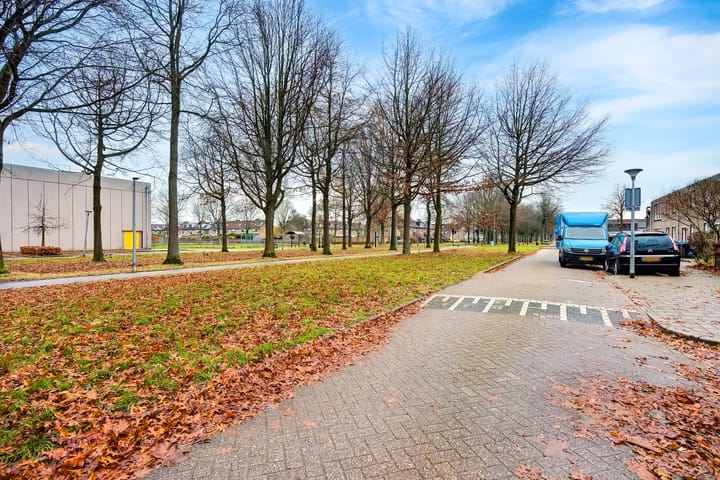 Foto 32 van Basilicumweg 184