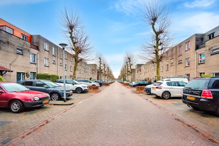 Foto 33 van Basilicumweg 184