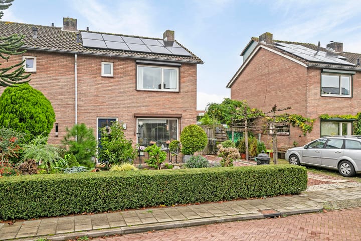 Photo 2 of Anna Vaecstraat 18