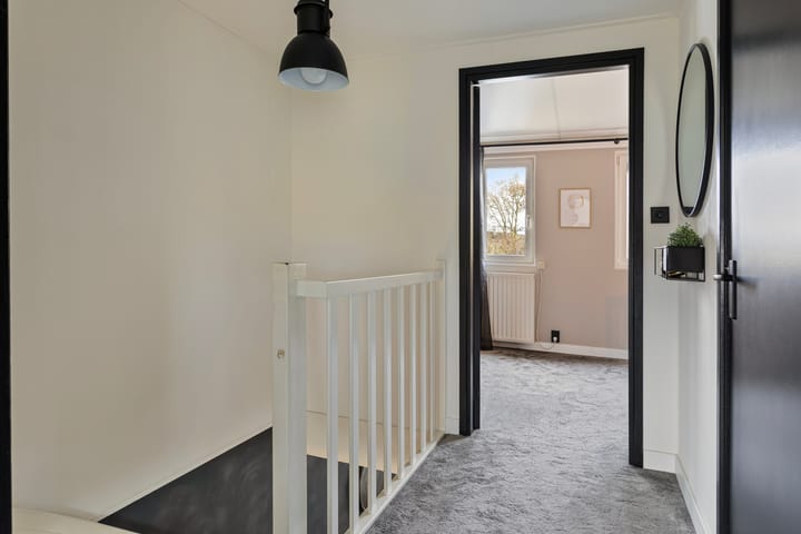 Foto 9 van Nazareth 55