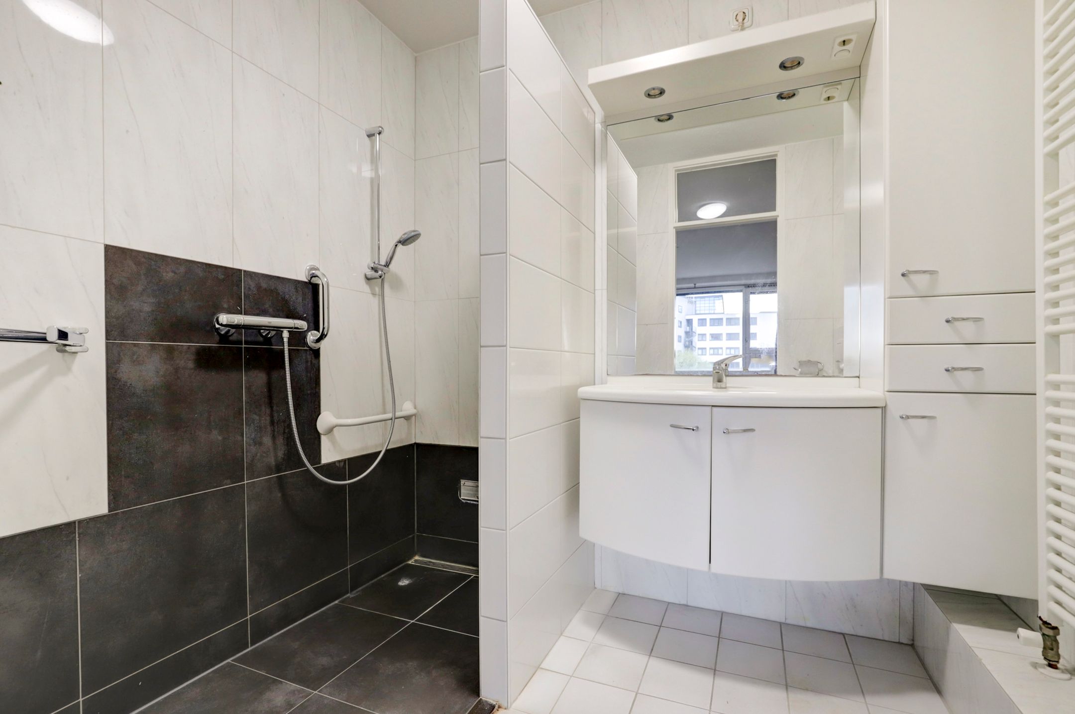 Foto 27 van Graadt van Roggenstraat 137