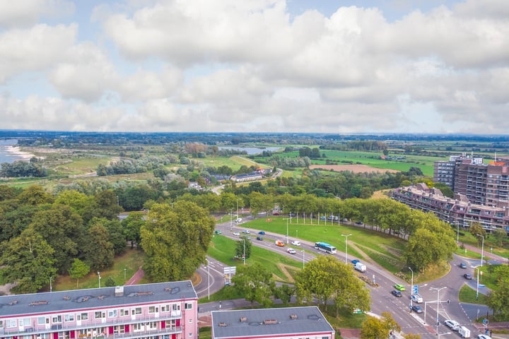 Bekijk foto 33 van Graadt van Roggenstraat 137