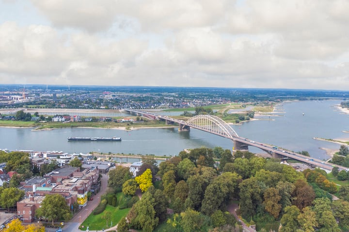 Bekijk foto 34 van Graadt van Roggenstraat 137