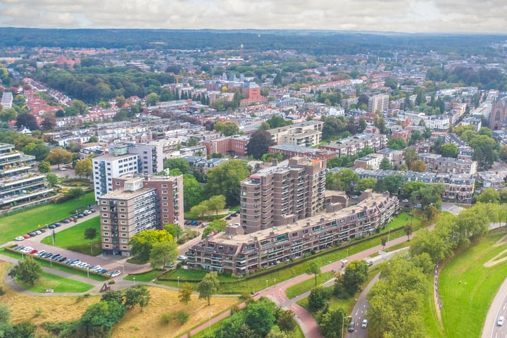 Bekijk foto 37 van Graadt van Roggenstraat 137