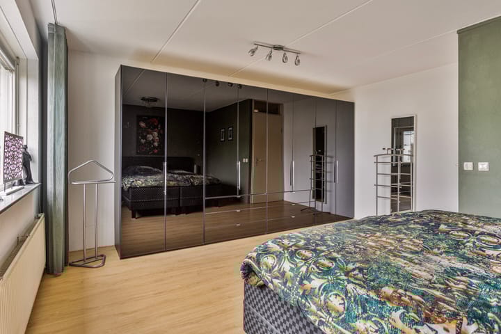 Foto 14 van Weegbree 37