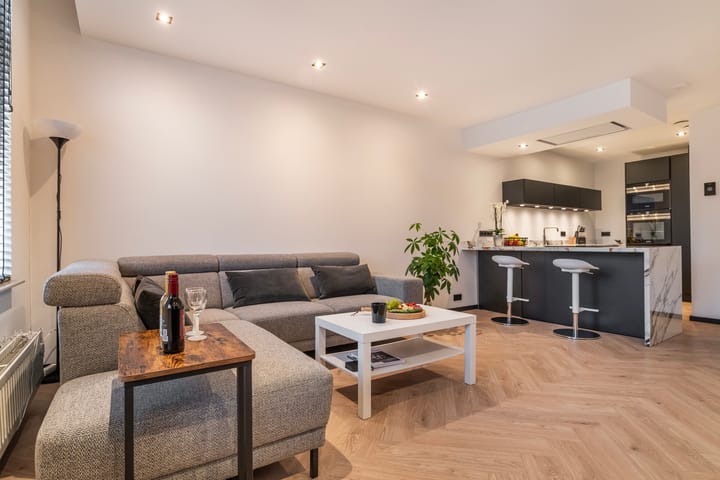 Foto 8 van Oranjeboomstraat 250-B