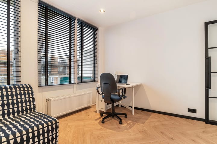 Foto 17 van Oranjeboomstraat 250-B