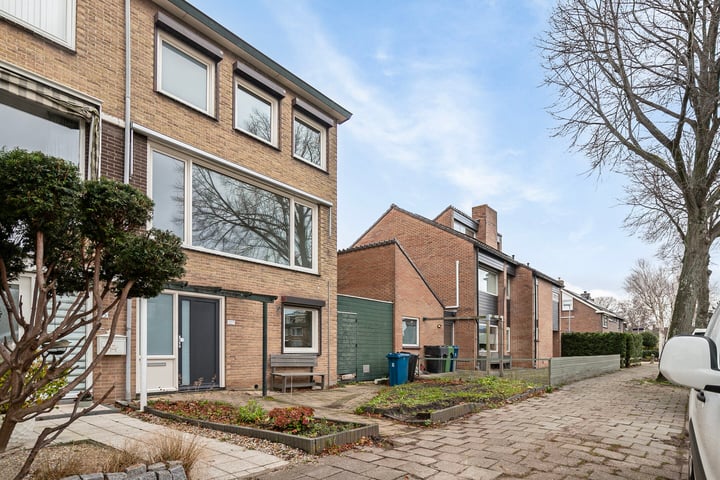 View photo 40 of Saturnusstraat 107