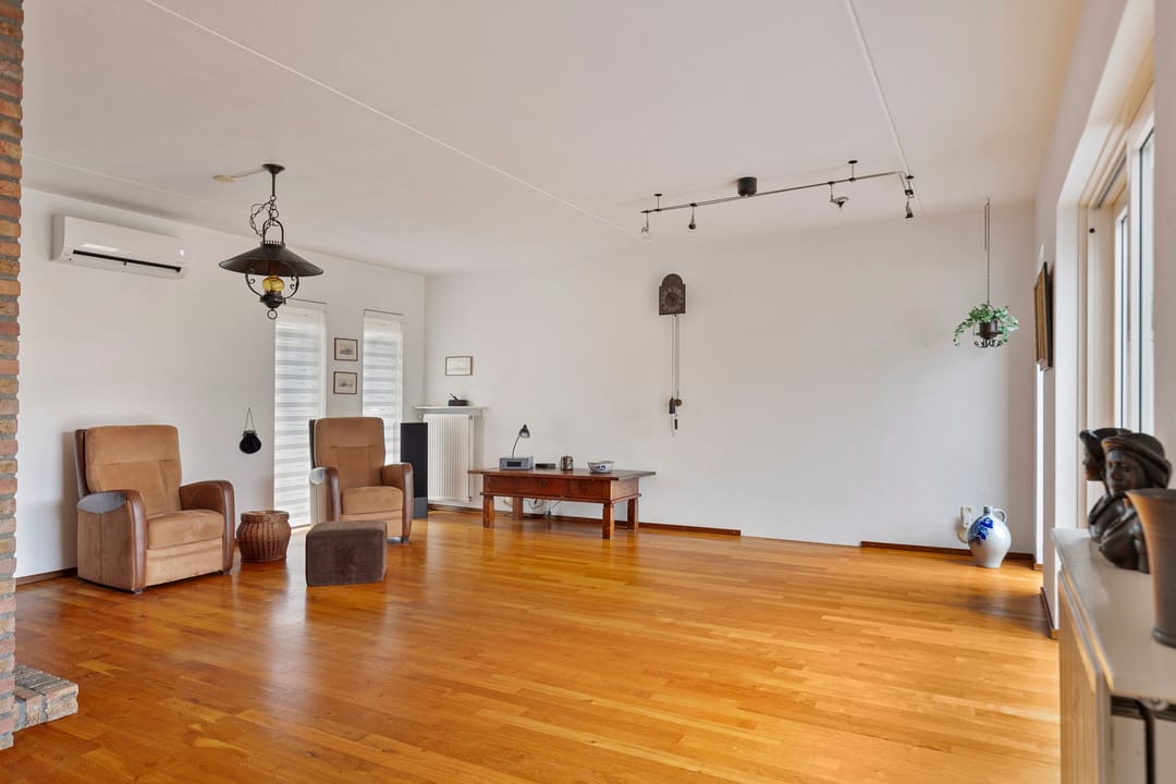 Foto 2 van Mensinge 1-C